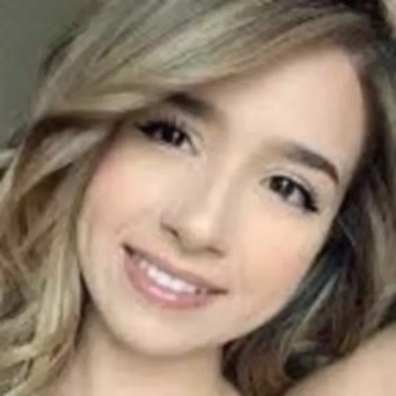 Pokimane Bee